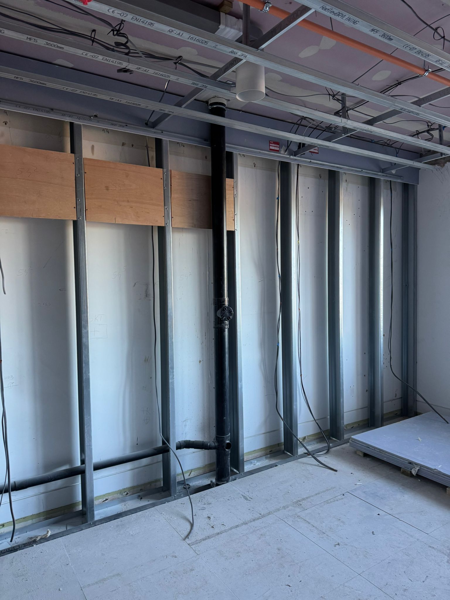 Rotar Interior drylining package near Chancery Lane and the midtown office quarter, Holborn WC1